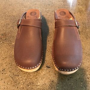 Troentorps Shoes - Troentorps clog sandal size 39. Size 8.5-9US. Troentorps Shoes - Troentorps clog sandal size 39. Size 8.5-9US.